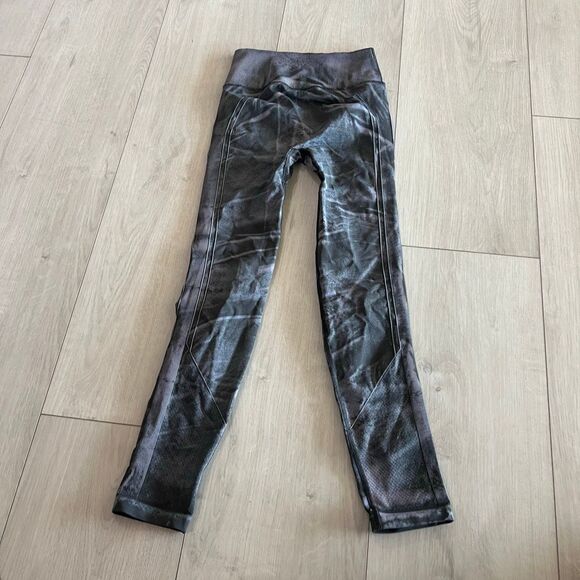 Lululemon Lululemon Ebb to Street Tight *Wash Stone Wash Graphite Grey Sz 2 - Picture 6 of 9